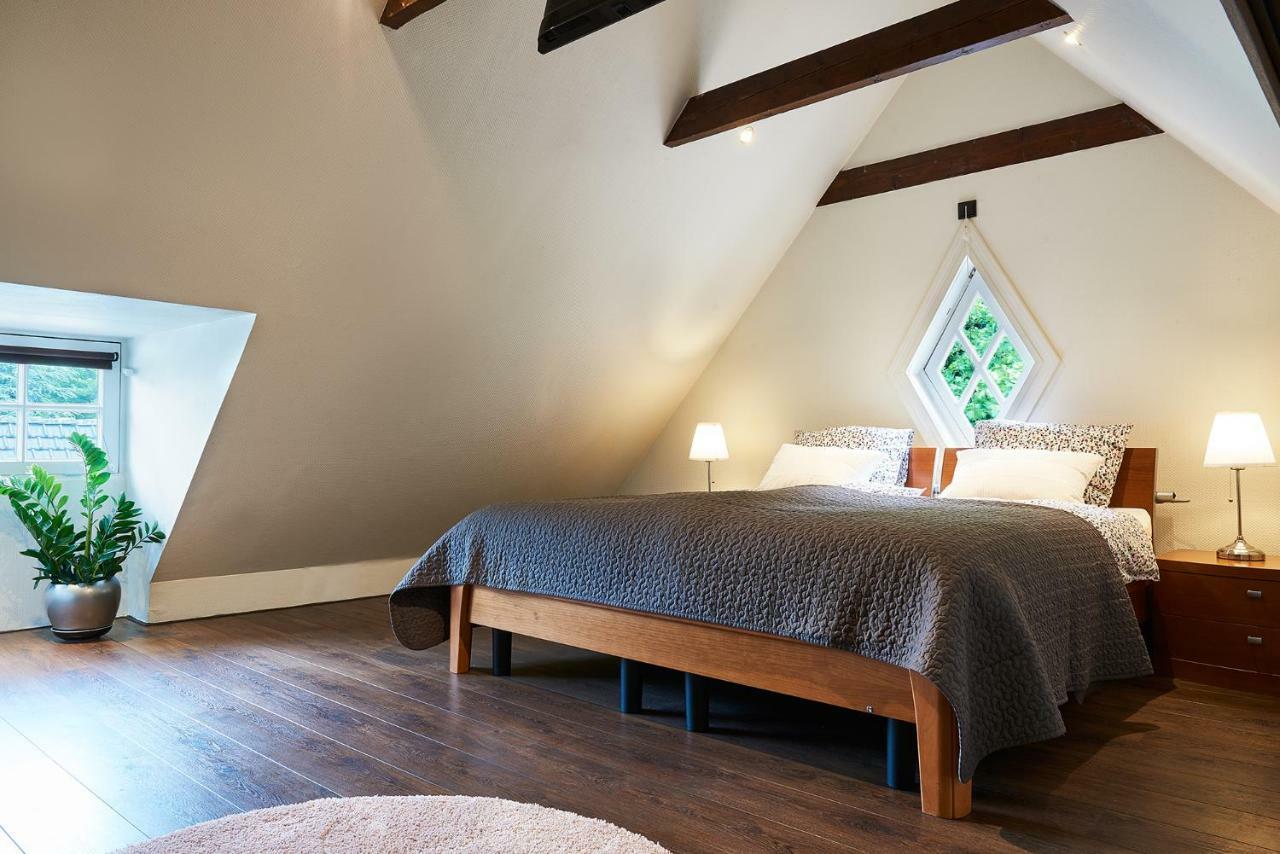 Guesthouse Villa Emmen Bagian luar foto